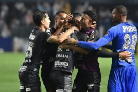 Santos vence Athlético PR e respira no Brasileiro