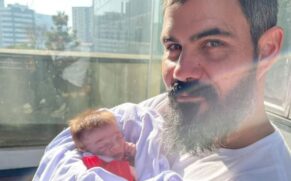 Juliano Cazarré e sua filha Maria Guilhermina.