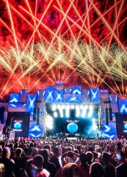 A banda de heavy metal vai abrir o Palco Mundo na primeira noite do festival, em 2 de setembro.