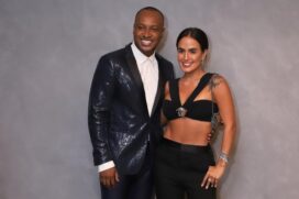 Thiaguinho assumiu o namoro com Carol Peixinho em fevereiro, mas os dois foram flagrados juntos alguns meses antes.