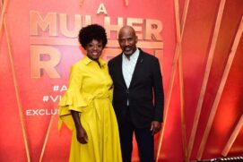 Viola Davis com o marido Julius Tennon na premiére do filme "mulher rei" no Copacabana Palace.