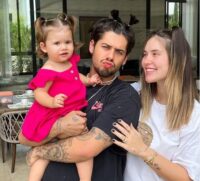 Virginia Fonseca, seu marido Zé Felipe, e a filha do casal Maria Alice.