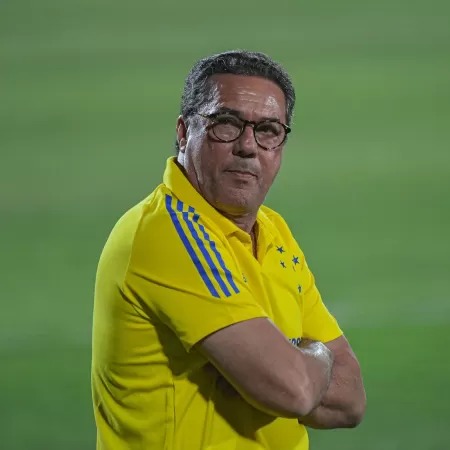 Após deixar o Cruzeiro, em dezembro de 2021, Luxemburgo não assumiu nenhum outro clube.