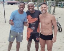 Como o Brasil não extradita seus cidadãos, a Itália trabalha com a possibilidade de pedir para que Robinho cumpra pena no Brasil