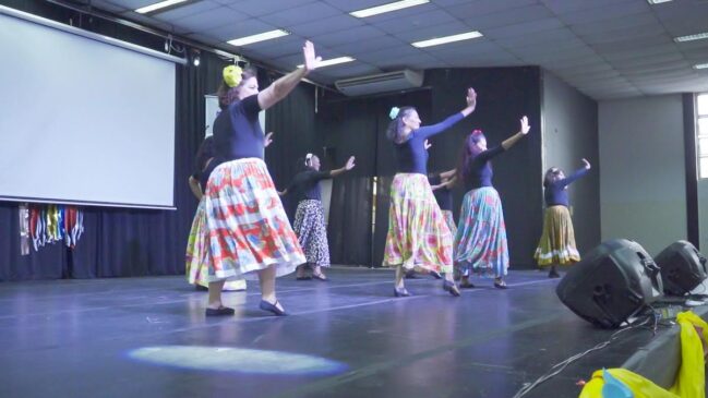 Baile da Melhor Idade de Taboão da Serra comemorou chegada da Estação das Flores