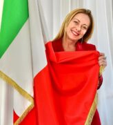 Meloni deve ser nomeada primeira-ministra antes do final do mês, depois de ser eleita por um trio de partidos conservadores