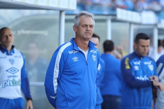A passagem de Lisca pelo Avaí foi curta, da mesma forma como no Sport e no Santos, clubes em que também trabalhou em 2022