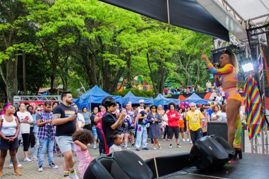 Caminhada e Parada da Diversidade agitou o sábado, 22/10, em Taboão da Serra