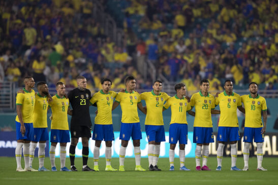 Dentro desse conceito, o técnico já definiu o critério que vai basear a escolha: um misto de tempo de seleção com idade