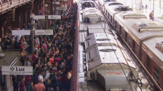 Muita aglomeração tem sido observada deste a tarde de terça-feira nas estações