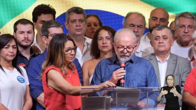 Lula, durante pronunciamento após ser eleito presidente do Brasil