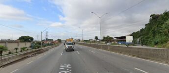 Colisão entre duas carretas no quilômetro 85 da Rodovia Fernão Dias, no trecho de São Paulo.