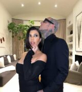Kourtney Kardashian e Travis Barker compraram a primeira mansão juntos
