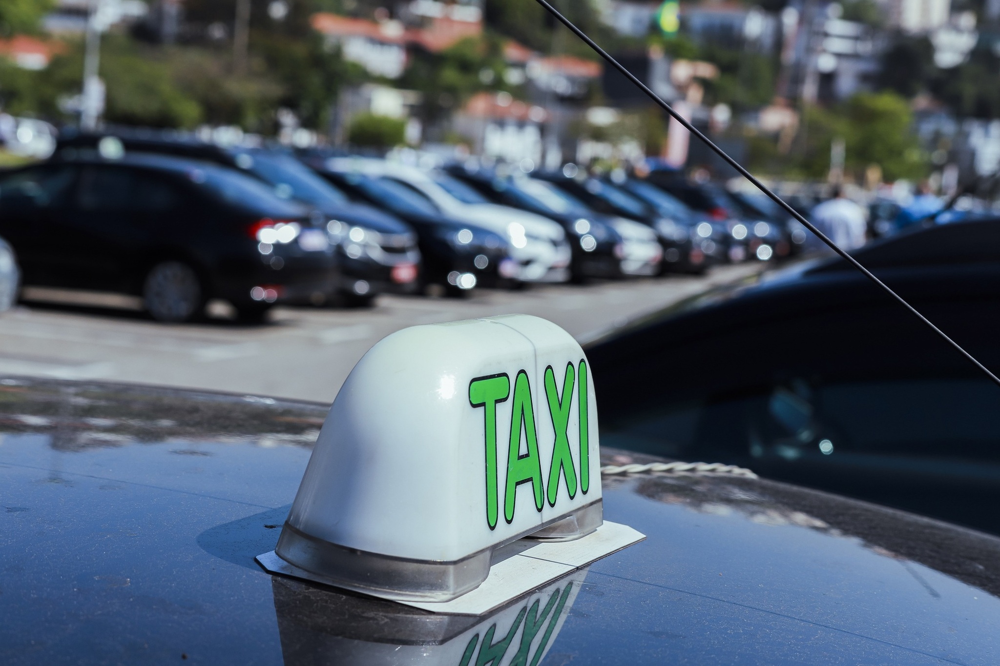 Em março, a prefeitura publicou um decreto que vincula o SPTaxi à renovação de alvarás e emissão do cadastro profissional