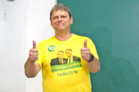 Tarcísio lançou sua candidatura após, em outubro de 2021, ter mudado seu domicílio eleitoral para SP