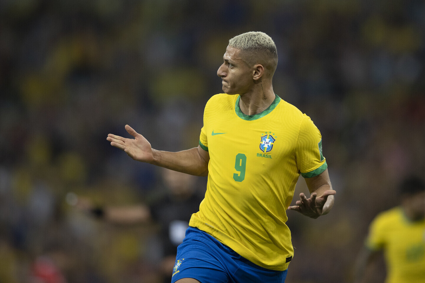 A principal alteração de Diniz foi a saída do atacante Richarlison do time titular