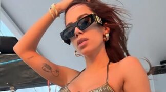 Anitta está hospitalizada.