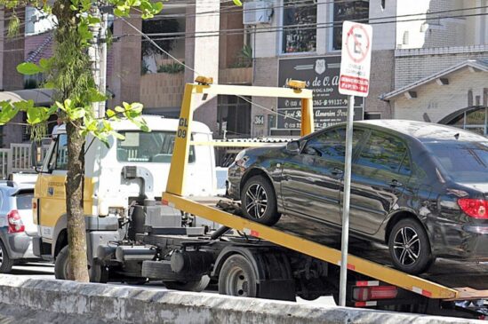 Segundo a Prefeitura de Santos, neste ano de 2022, somando os números entre janeiro e outubro, foram removidos, ou seja, guinchados das vias da Cidade, 8.447 veículos