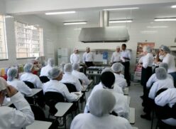 Curso de Fabricação de Panetones e Chocotones em Itapecerica da Serra.