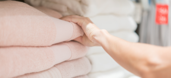 Afinal, é comum encontrar quem, em algum momento, cometeu um erro e perdeu uma peça de roupa por lavar ou secar de forma incorreta