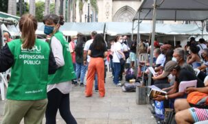 A Praça da Sé recebe a partir desta segunda-feira (21) a segunda edição do Mutirão de Atendimento à População em Situação de Rua da Cidade de São Paulo - 2ª Pop Rua Jud Sampa