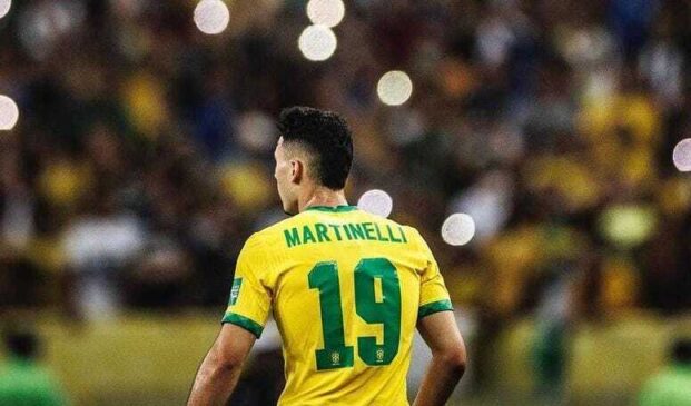Martinelli é destaque do líder da Premier League e merece muito estar na Copa