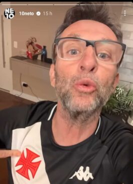 Neto, com a camisa do Vasco
