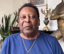 Pelé está internado em São Paulo