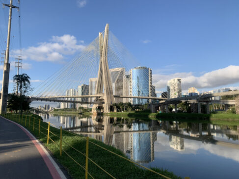 Confira 6 locais imperdíveis para turistar na maior metrópole do País