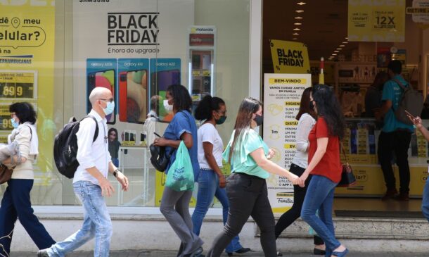 Uma sugestão do Procon é que o consumidor saiba exatamente o que quer comprar