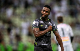 O atacante Mendoza está perto de reforçar o Santos