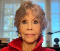A atriz Jane Fonda.