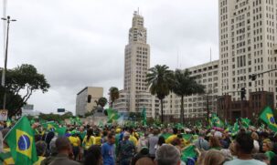 Atos antidemocráticos