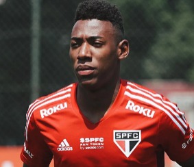Léo está de saída para o Vasco