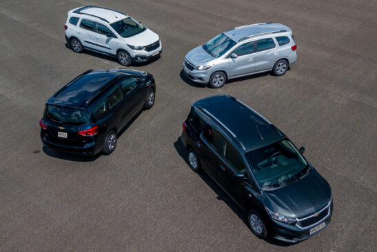 A família do crossover Spin tem motor 1.8, opções de câmbio manual ou automático e configuração interna para cinco ou sete pessoas