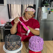 Em cada bolo, Bruna Ferreira inspira mulheres a seguirem na confeitaria.
