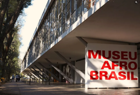O Museu Afro Brasil fica no pavilhão Padre Manoel da Nóbrega, dentro do Parque Ibirapuera
