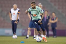 Neymar no treino deste sábado da Seleção Brasileira