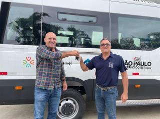 Veiculo adaptado foi adquirido através do programa Cidade Acessível