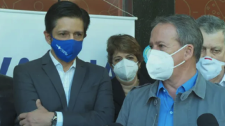 Edson Aparecido, secretário estadual de saúde, e Ricardo Nunes, prefeito da capital