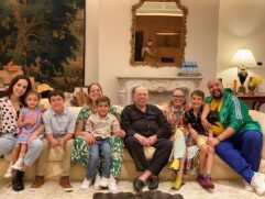 Silvio Santos comemora seu aniversário com família.