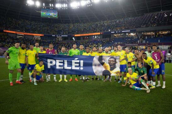 Seleção homenageia o Rei do Futebol