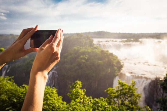 Chegada de turistas estrangeiros para o verão brasileiro fez parte da estratégia de divulgação da Embratur