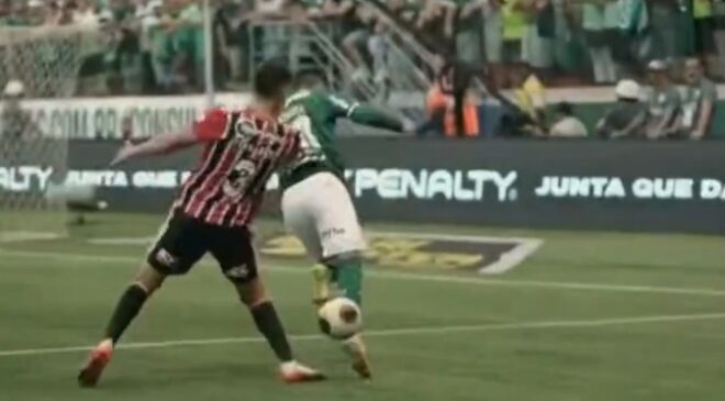 Momento da lesão de Nahuel Ferraresi