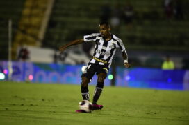 Lucas Pires não agrada a torcida do Peixe