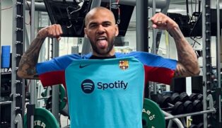 Com o acessório, a localização do jogador de futebol seria controlada a todo momento