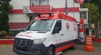 Duas ambulâncias e uma van foram roubadas na Grande SP