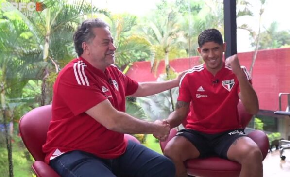 Júlio Casares anuncia Alan Franco como novo jogador do São Paulo