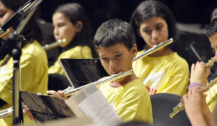 O Projeto Guri oferece cursos regulares de iniciação musical (de seis a nove anos) e curso sequencial (10 a 18 anos)