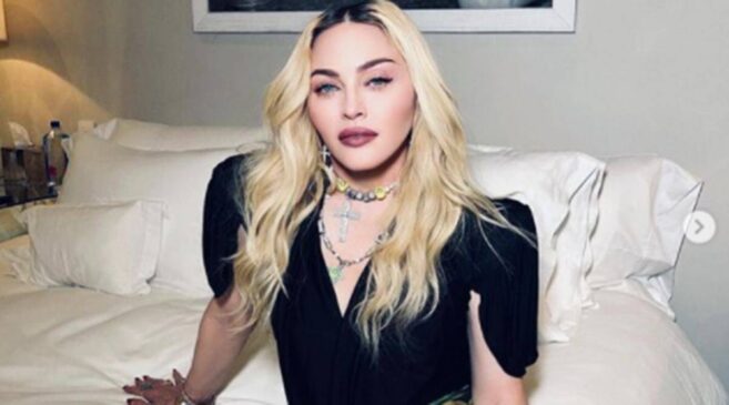 Madonna chega ao Brasil